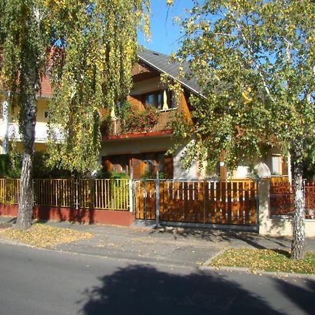 Viragoskert Apartman Хевиз Экстерьер фото