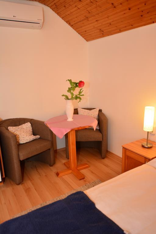 Viragoskert Apartman Хевиз Номер фото
