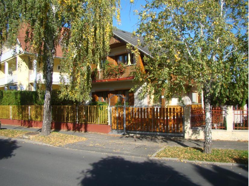 Viragoskert Apartman Хевиз Экстерьер фото